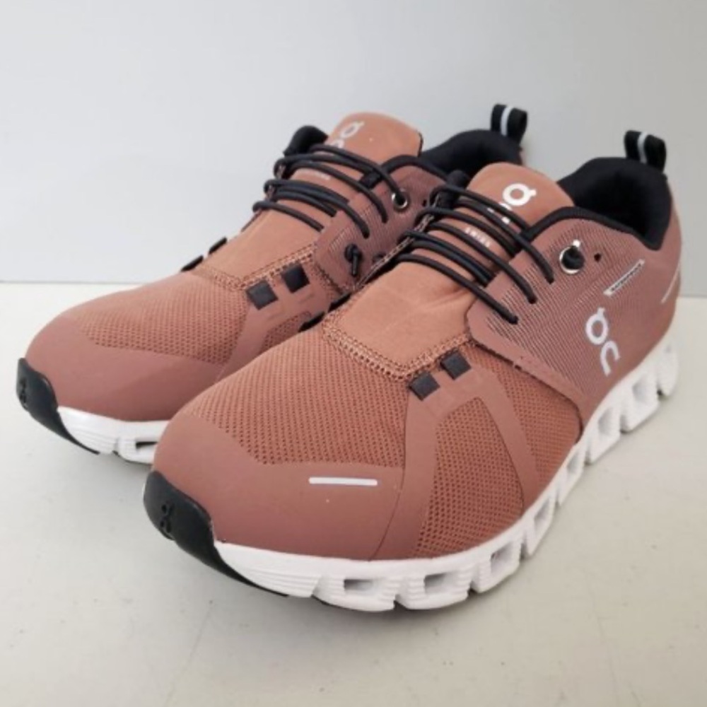 ON Cloud 5 Waterproof Trainer Sneakers in Cocoa Womens 8.5